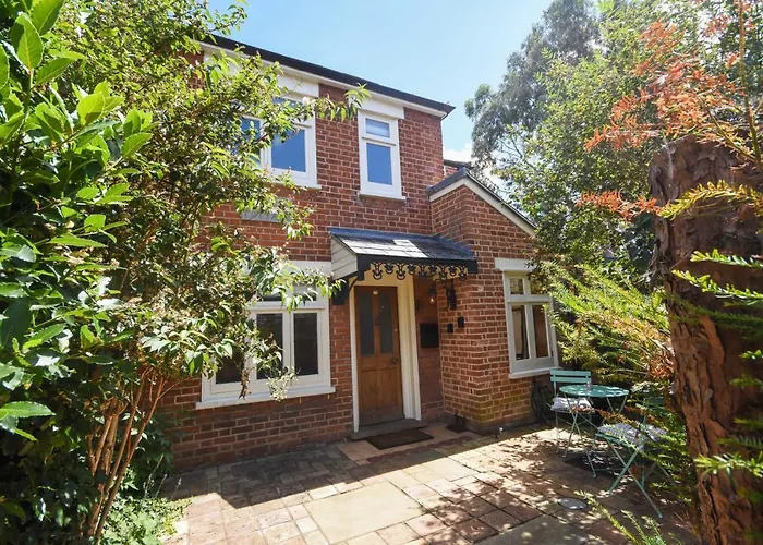 Unique Period One Bedroom House In Colchester